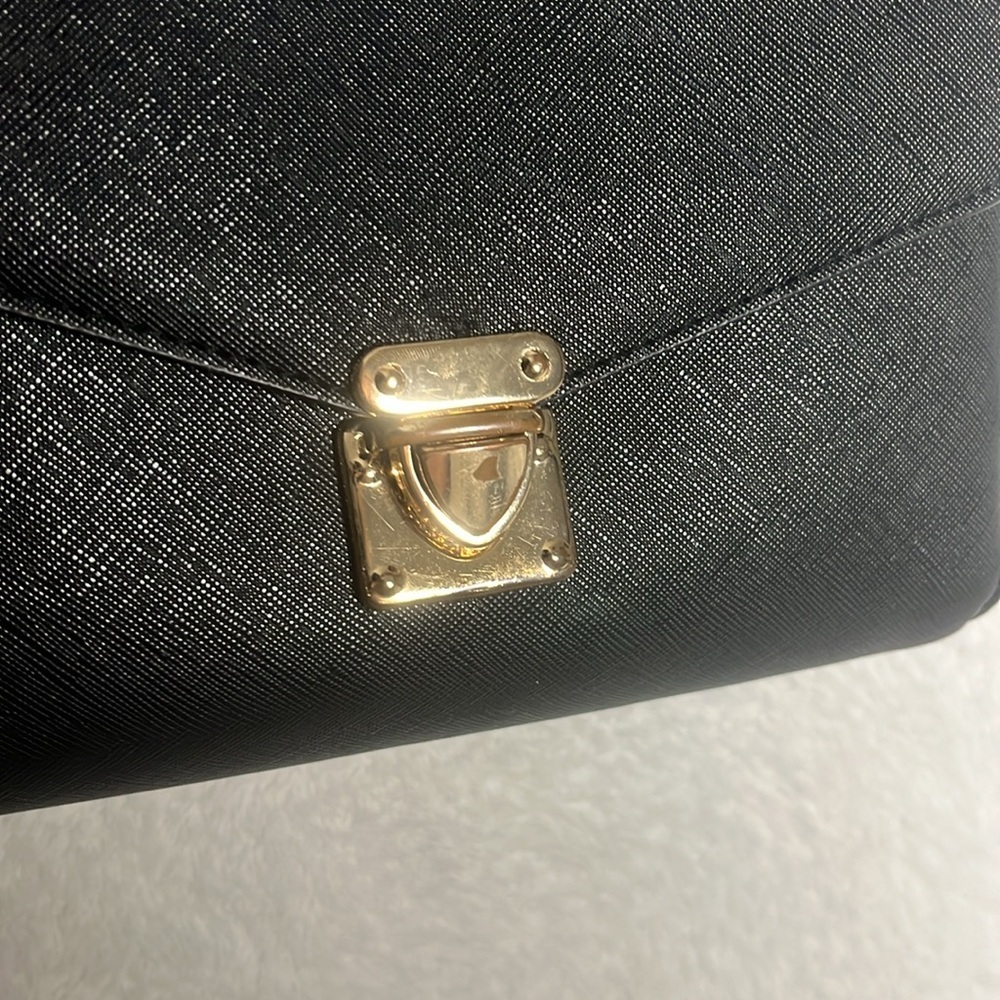 Crossbody Purse - Picture 12 of 14